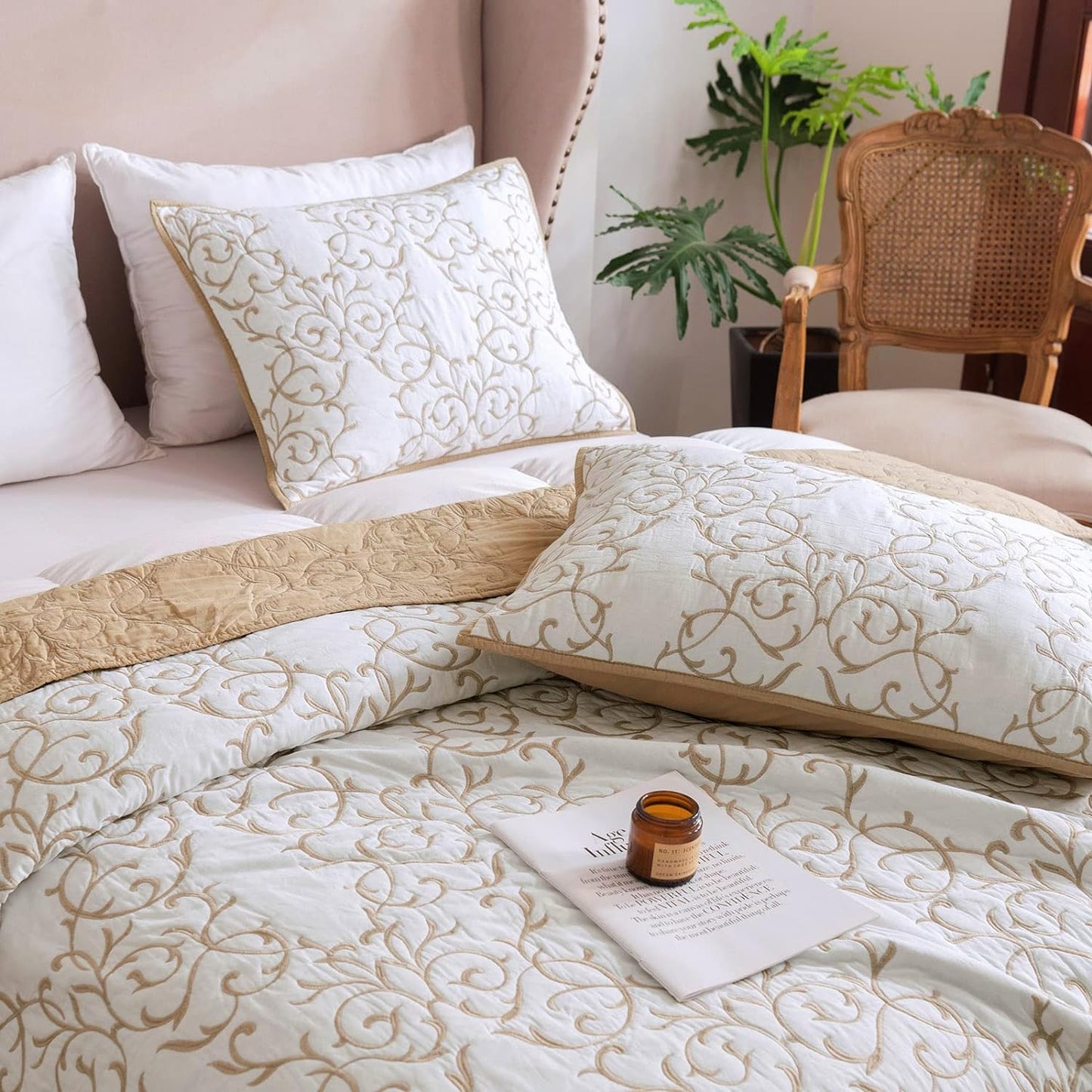 Quilt King Size Reversible Soft Cotton 3-Piece Beige Embroidery Pattern, Elegant
