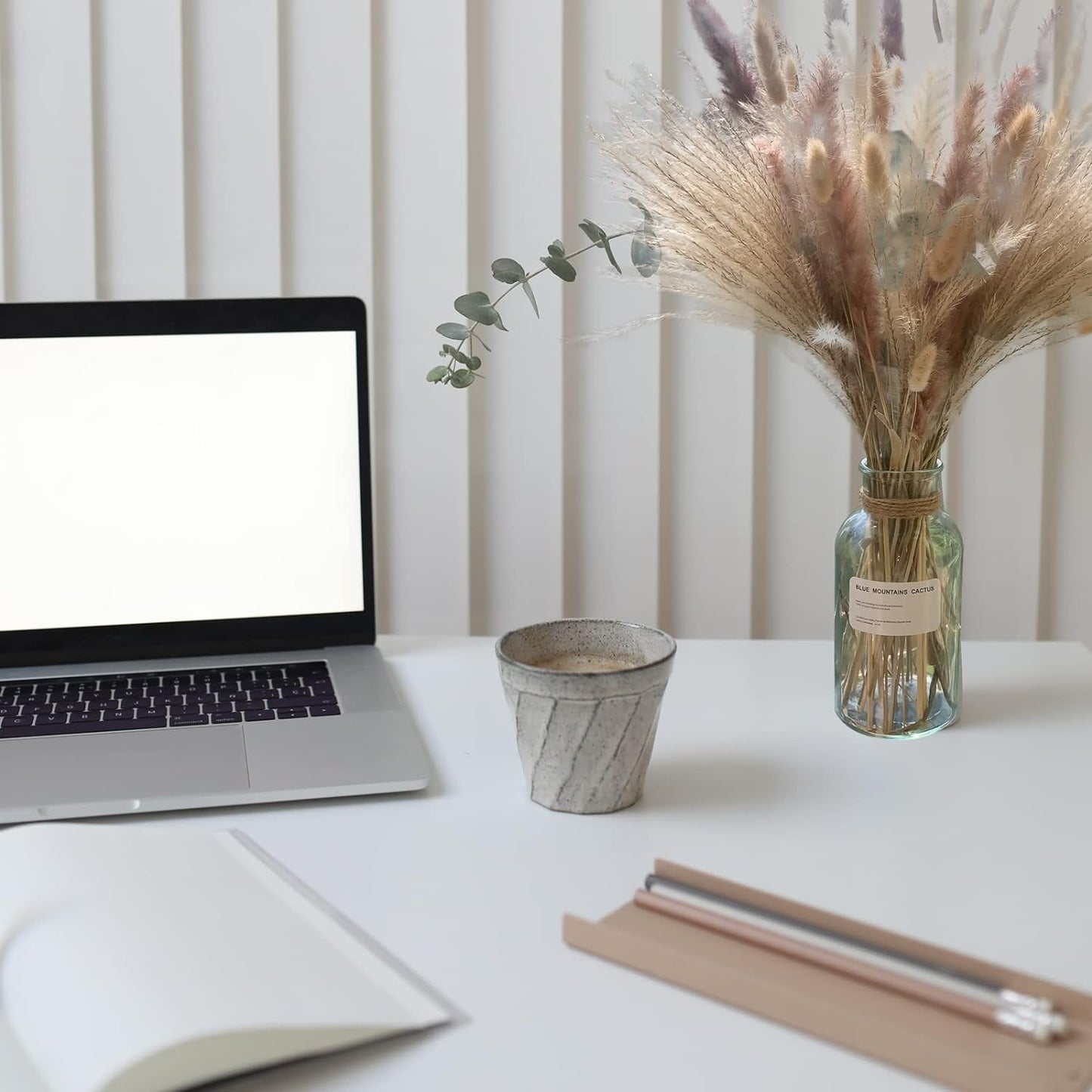 Pampas Grass Decor 110 Pcs 17.5Inch Natural Dried Pampas Grass-15Pcs White Pampas & 15Pcs Brown Pampas & 50Pcs Reed Grass& 30Pcs Bunny Tail Grass,Fluffy Dried Flowers for Home Decor Wedding Boho Decor