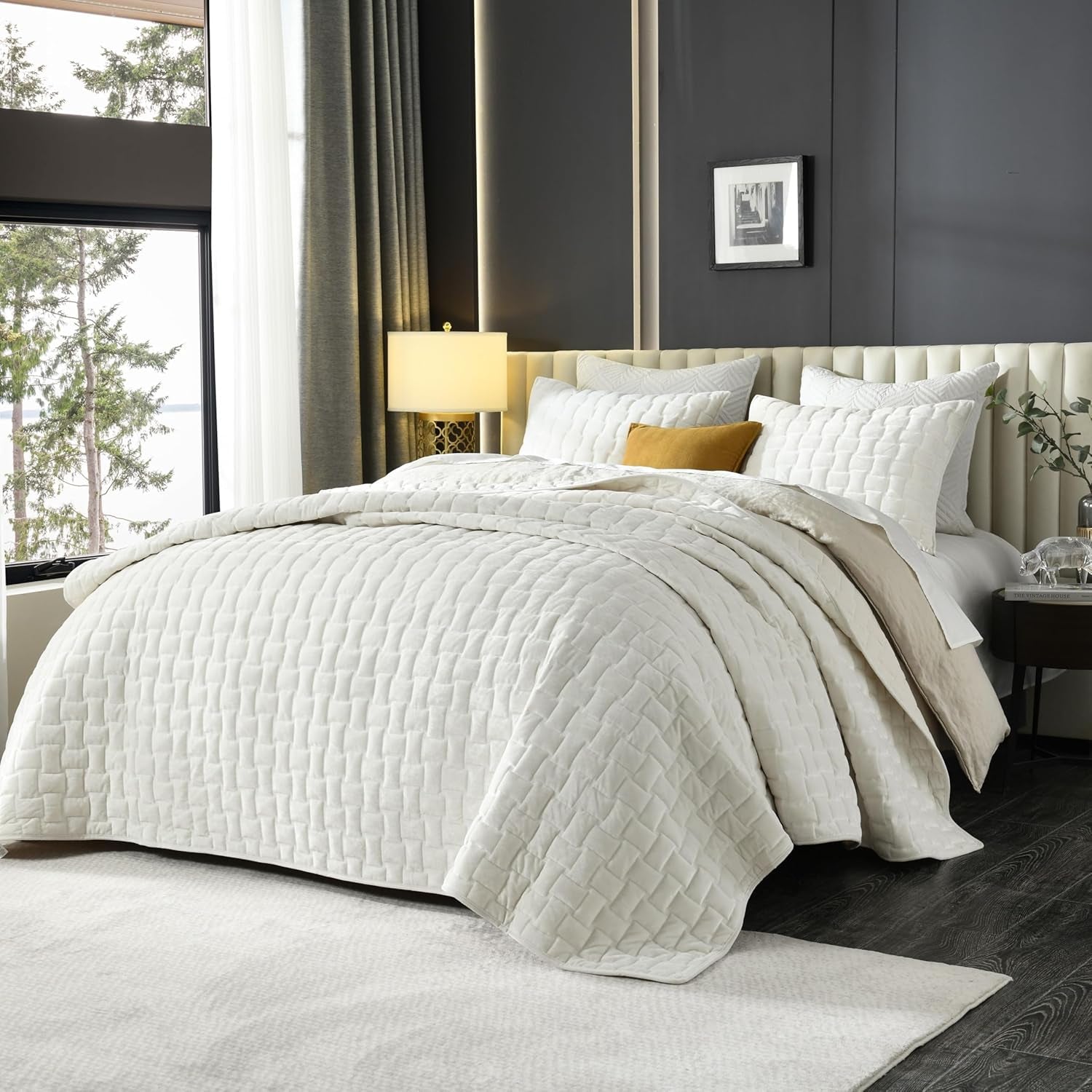 Velvet Quilt King Size - Luxury Cozy Cream White Set, Lightweight