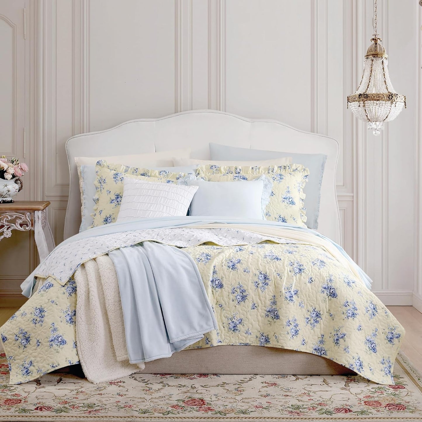Twin Quilt Set, Reversible Cotton Bedding with Matching Sham, Elegant Amelia Yellow
