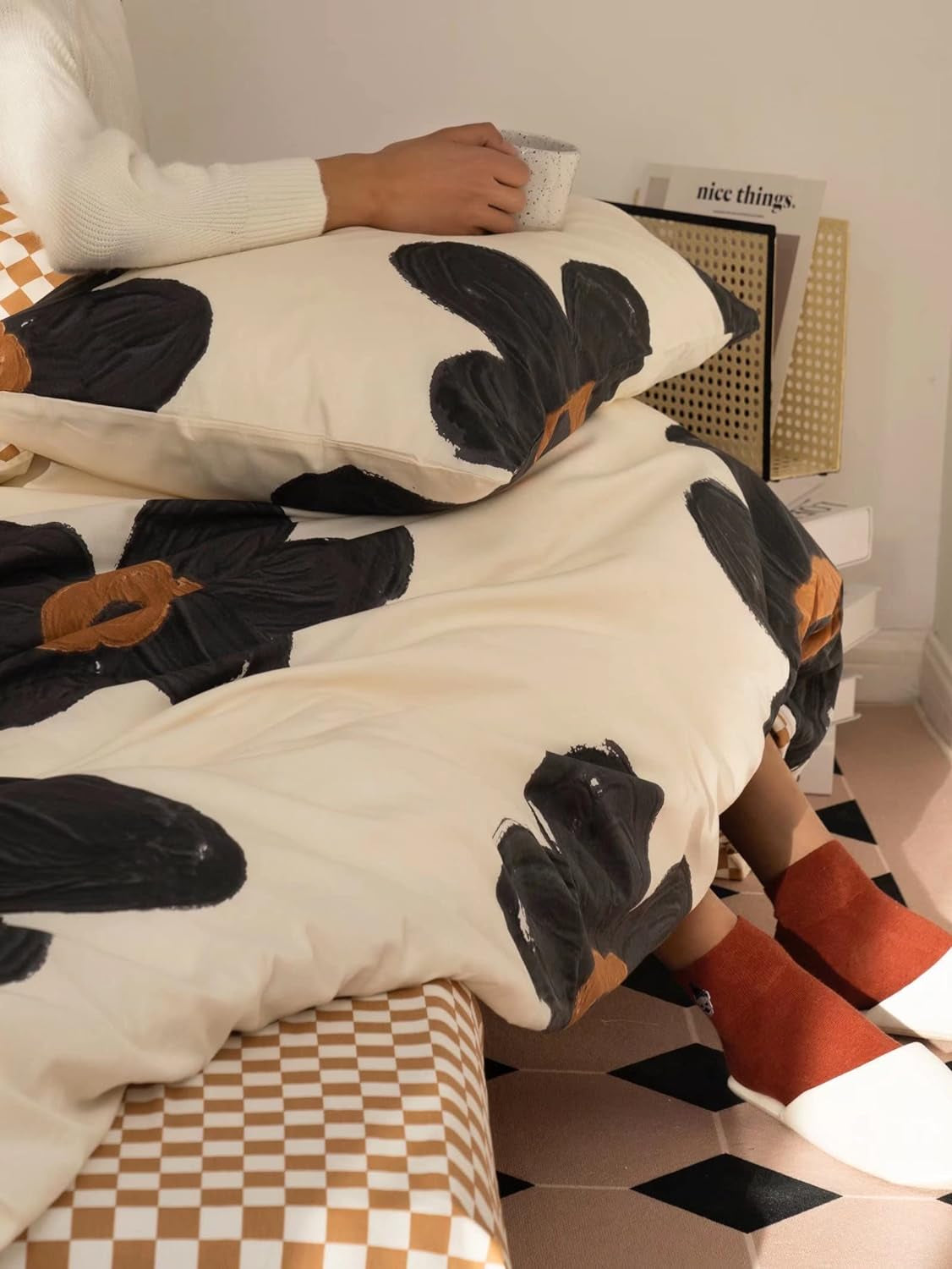 Twin Comforter Set Black and White, Hand-Drawn Flowers, Comforter 68"x90"