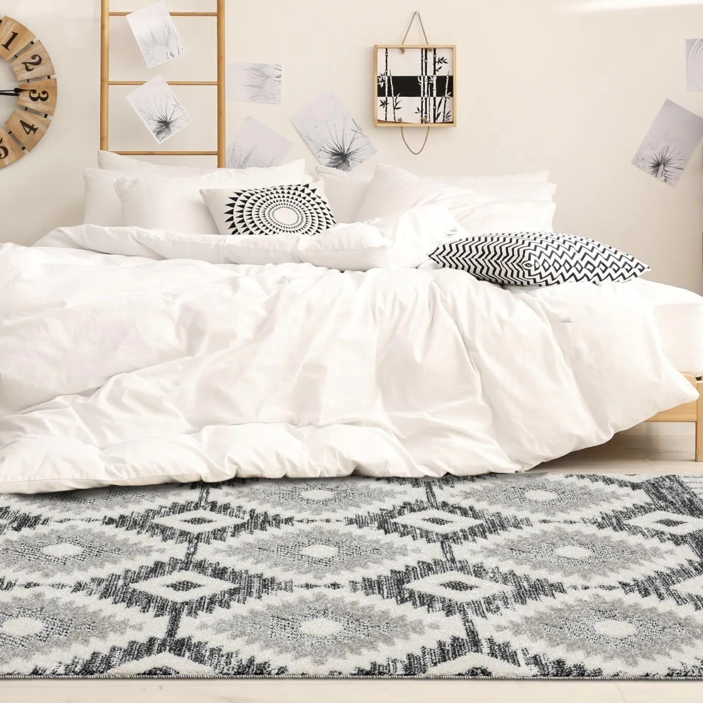 Luxe Weavers Moroccan Geometric Diamond Area Rug, Indoor Carpet with Fringes