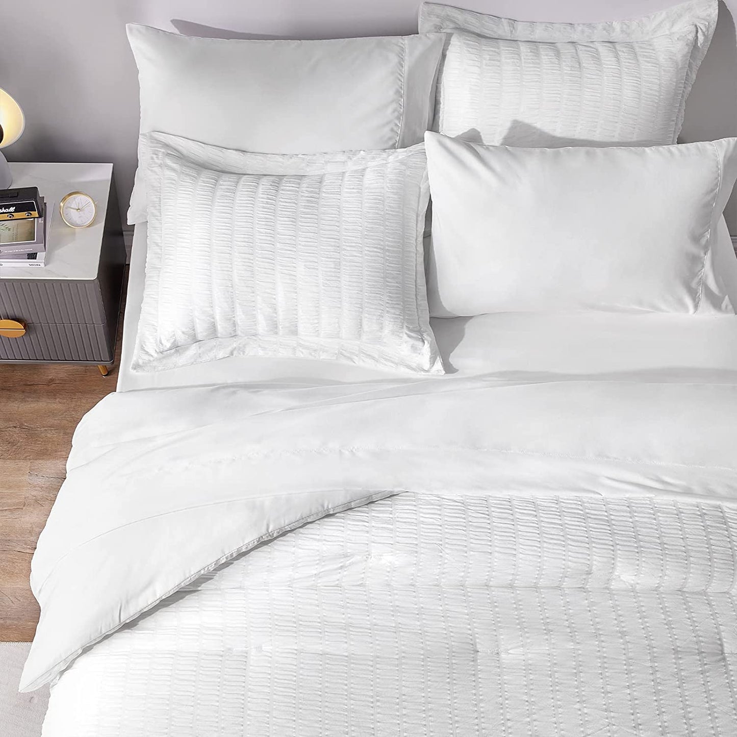 Queen Bed in a Bag White Seersucker Comforter Set with Sheets 7-Pieces All Season Bedding Sets with Comforter, Pillow Sham, Flat Sheet, Fitted Sheet and Pillowcase