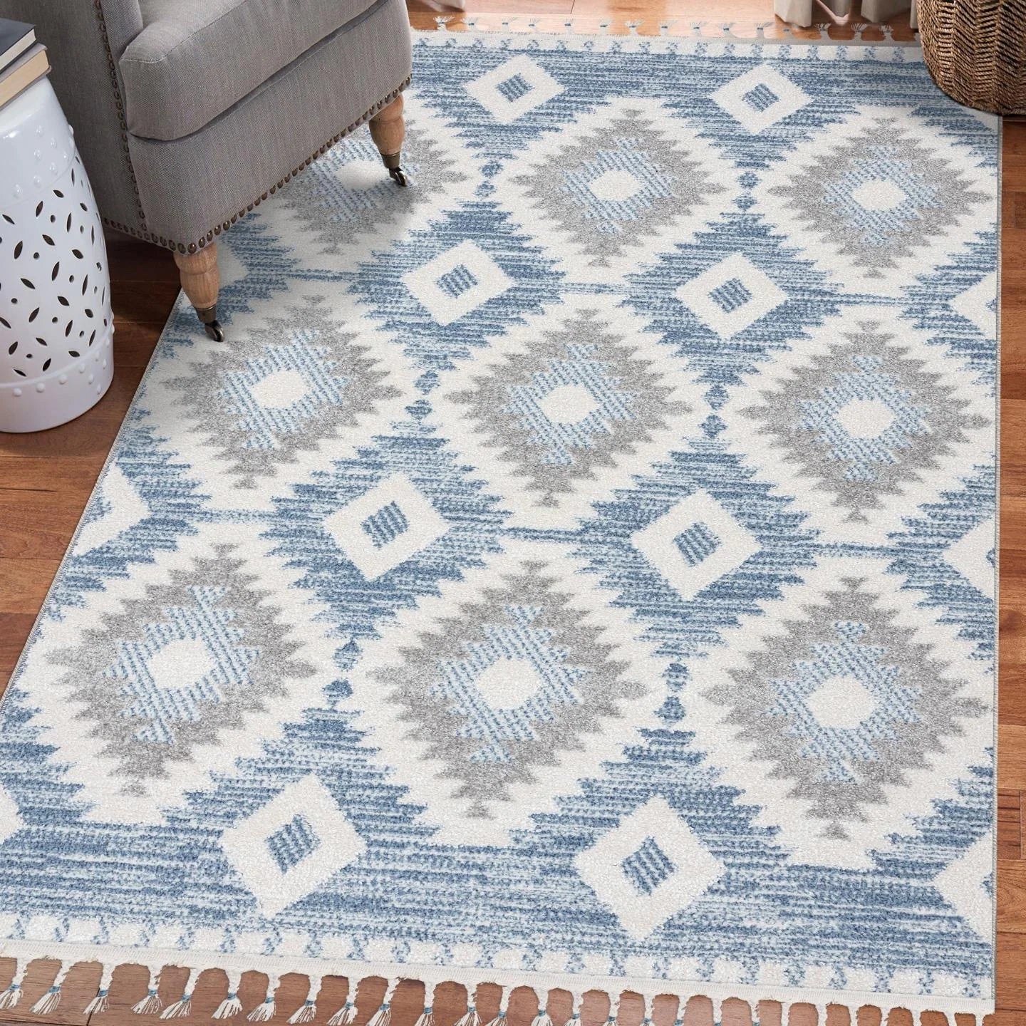 Luxe Weavers Moroccan Geometric Diamond Area Rug, Indoor Carpet with Fringes