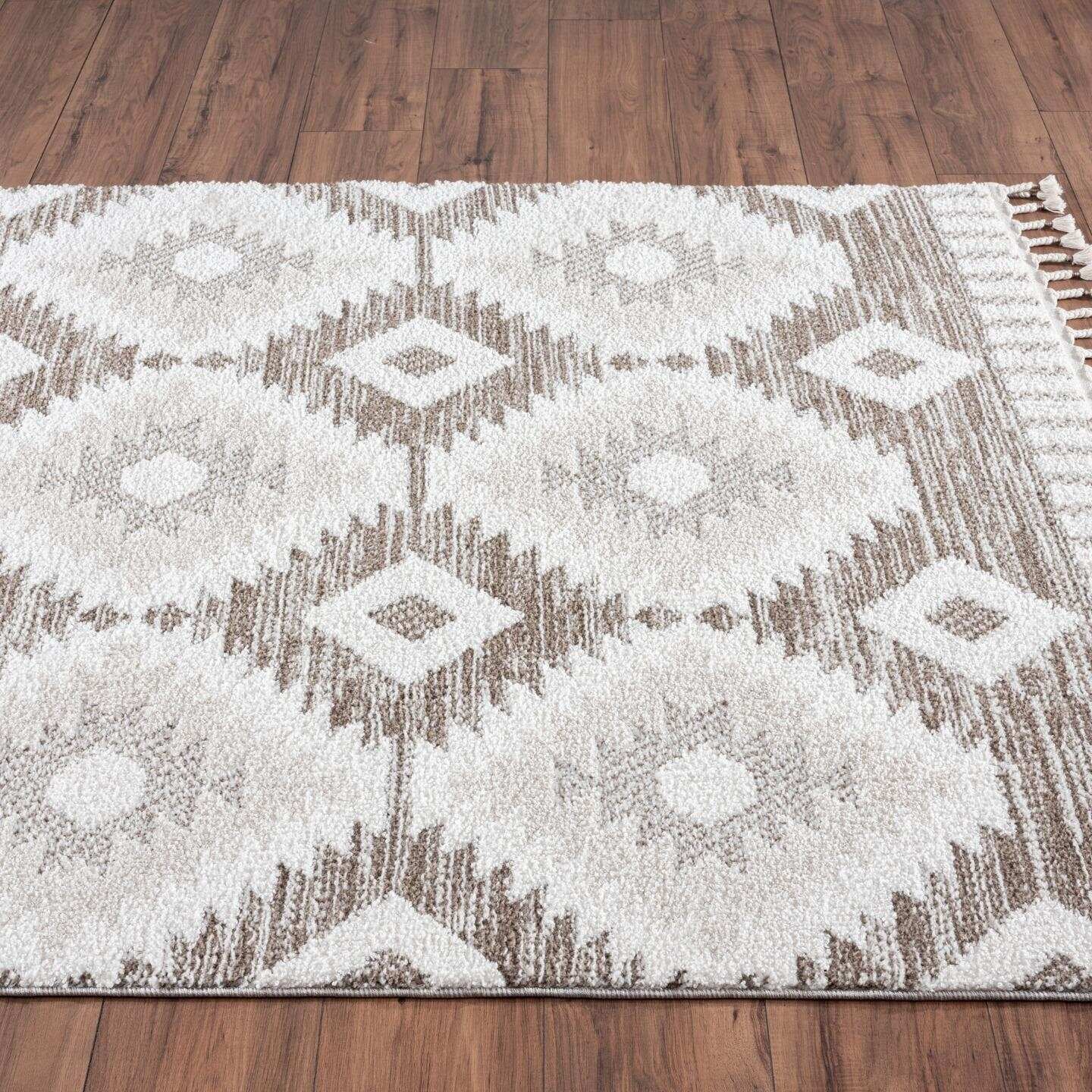 Luxe Weavers Moroccan Geometric Diamond Area Rug, Indoor Carpet with Fringes