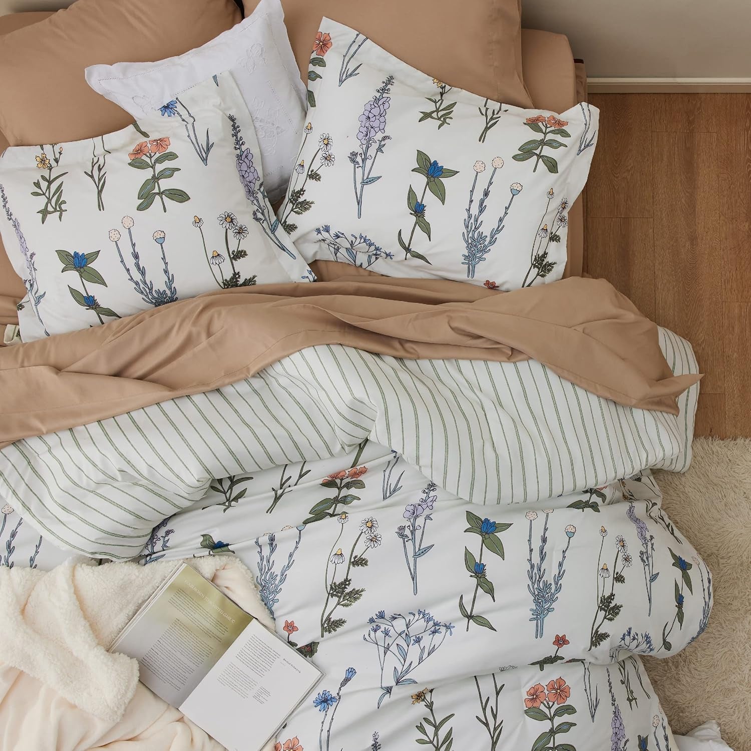 Comforter Set Queen Size - Cute Floral Bedding Comforter Set, 3 Pieces, 1 Soft Reversible Coconut White Botanical Flowers Comforter and 2 Pillow Shams