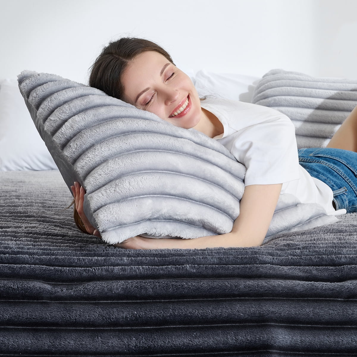 Full/Queen Size Comforter Set, Fluffy Ribbed Plush Comforter Set, 3-Piece Bedding Set, Grey Ombre