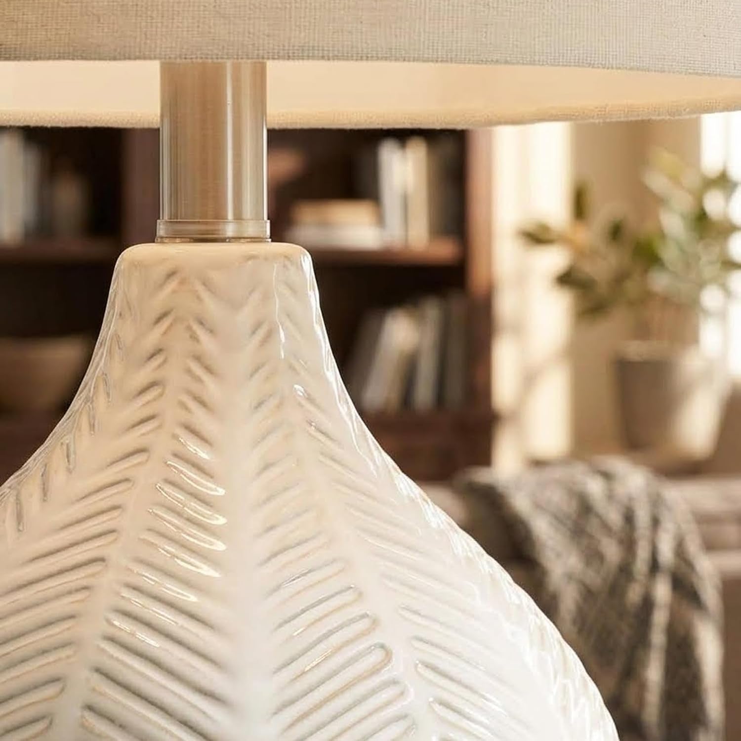 Signature Design by Ashley Rainermen Ceramic Table Lamp, 21", off White, 92.5-Inch Cord, E26 Socket