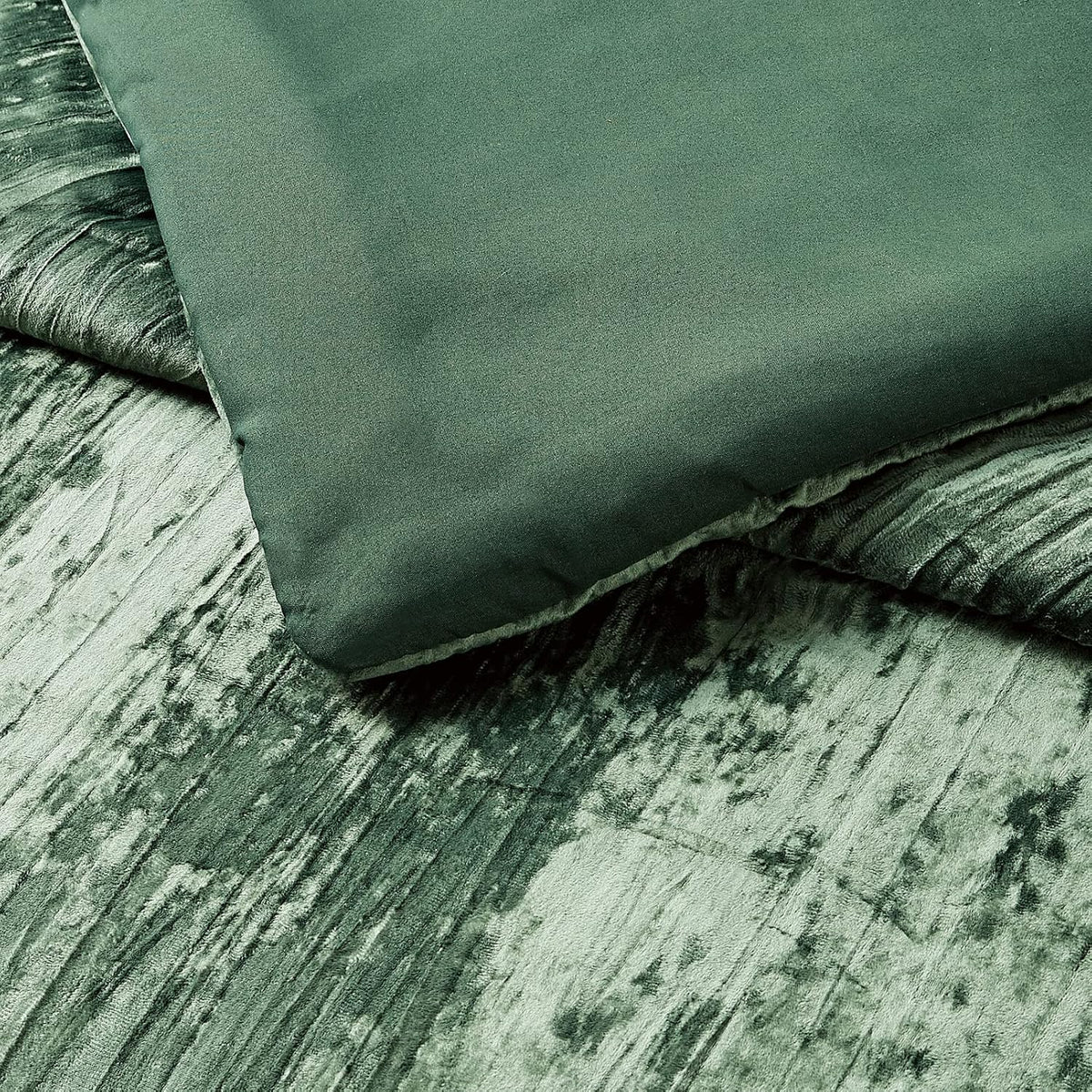 Crinkle Velvet Comforter Set (Blackish Green, King)