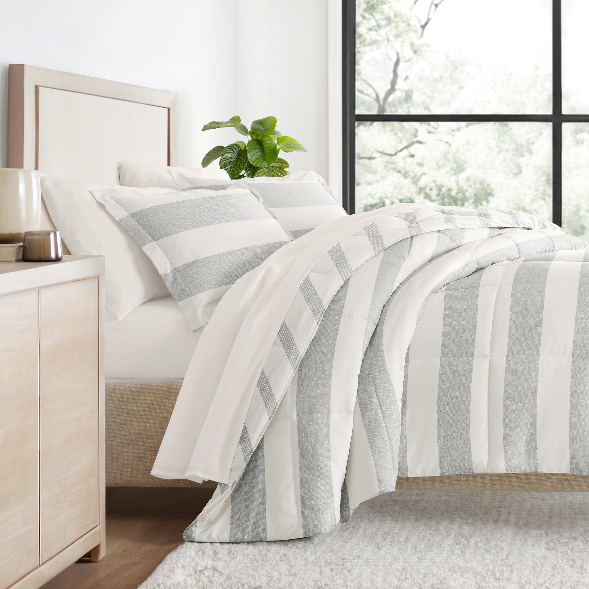  King Bedding Bundle, Patterned Microfiber Comforter and Solid Sheet Set in Distressed Stripe Light Blue
