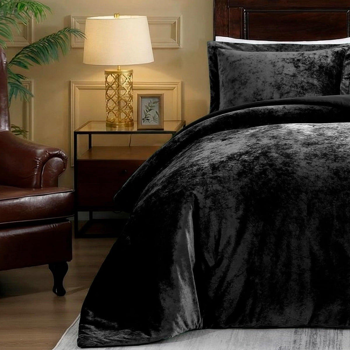 Velvet Comforter King, Luxuriously Soft King Size Comforter Set, Lightweight Bed Set for All Seasons, Oversized Comforter (108"X96") with 2 Matching Shams (20"X36"), Black
