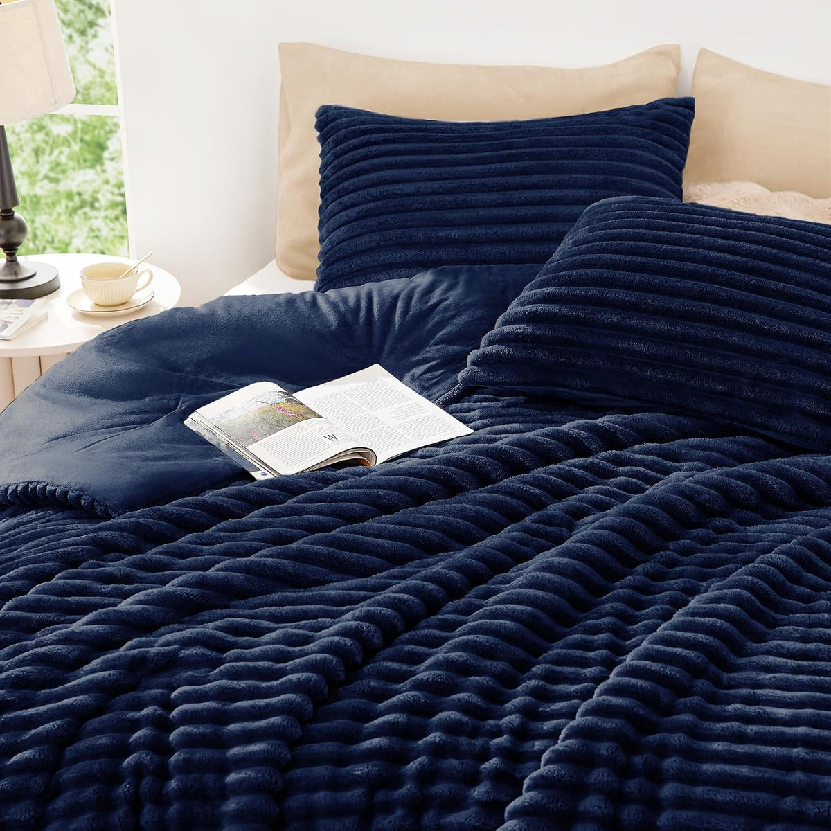 Fluffy Comforter Set Full Size,3 Pieces Bed Set,Navy Blue