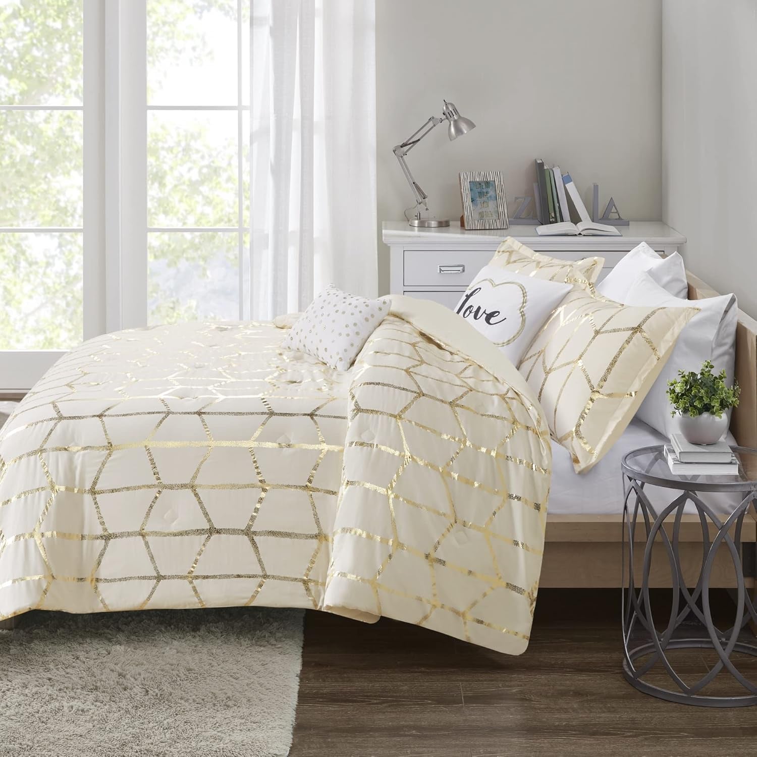 Raina King/Cal King Comforter Set, Modern Geometric Metallic Bed Set, 5 Pieces with 2 Shams, 2 Toss Pillows Ivory/Gold