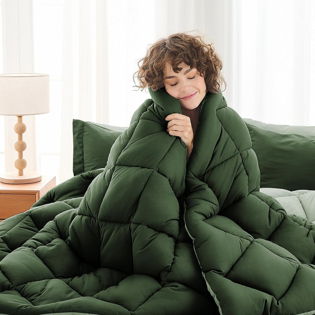 7 Pieces California King Comforter Set, Reversible Bed in a Bag Cal King Size, All Season Bedding Set with Comforter, Flat Sheet, Fitted Sheet, Pillowcases & Shams, Dark Green & Light Green