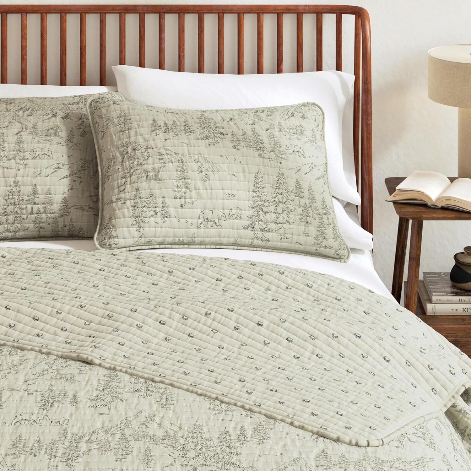 Twin/Twin XL Reversible Rustic Lodge Bear Bedspread Quilt with Sham - All Season Cabin Coverlet Bedding Set (Includes 1 Quilt, 1 Pillow Sham)