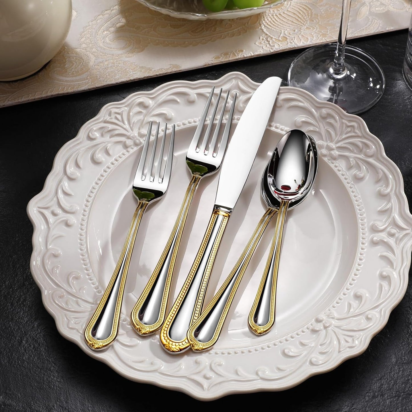 Pearl Edge Premium 20-Piece Refined Bead Silverware Set, (20, Gold Accent)