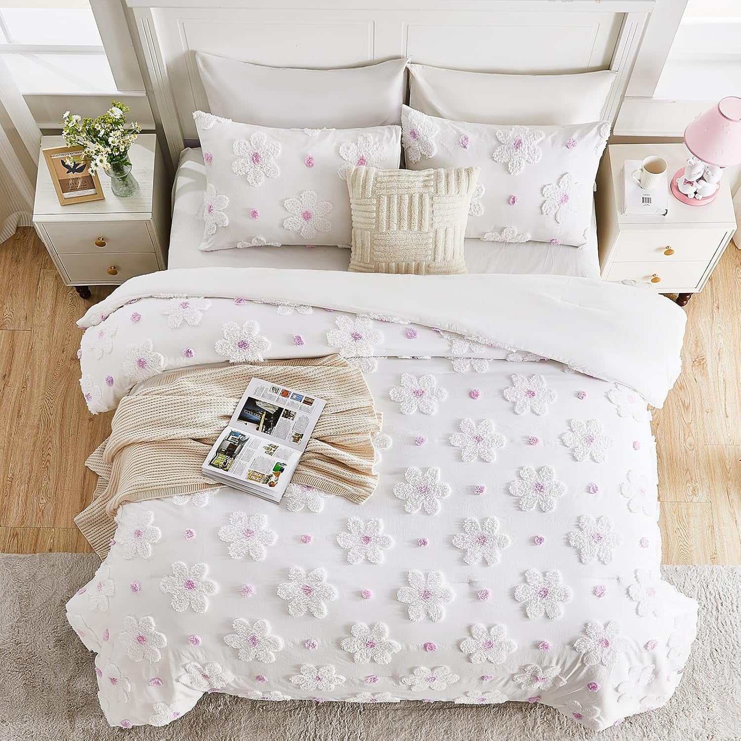 Twin Comforter Set for Girls 2 Pieces Tufted Daisies Flowers. Purple Floral Bedding, Lightweight