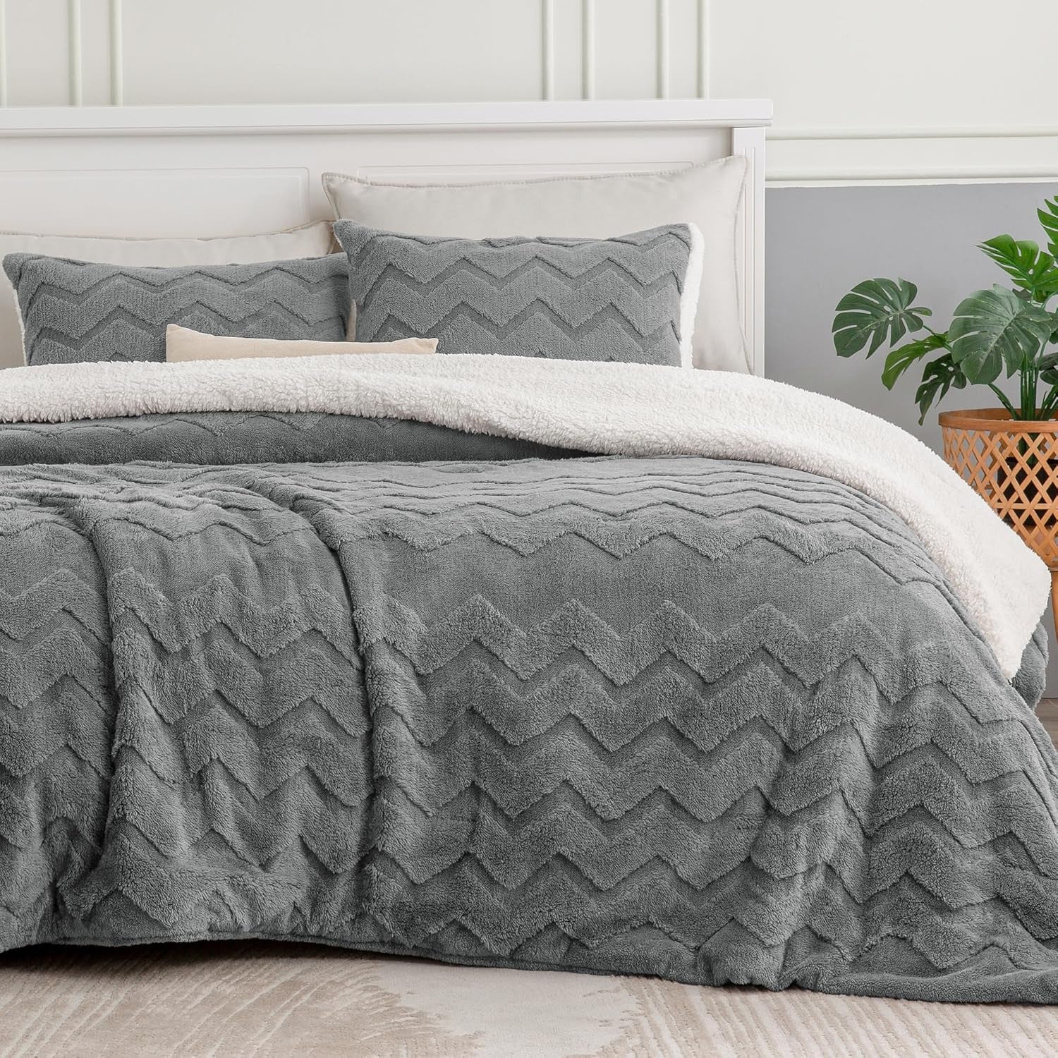 Fluffy Twin Comforter Set - Super Soft Sherpa Grey Comforter for Twin Size Bed, Luxury Warm Bedding Set for Winter, Fuzzy Bed Set 2 Piece (1 Comforter, 1 Pillowcase)