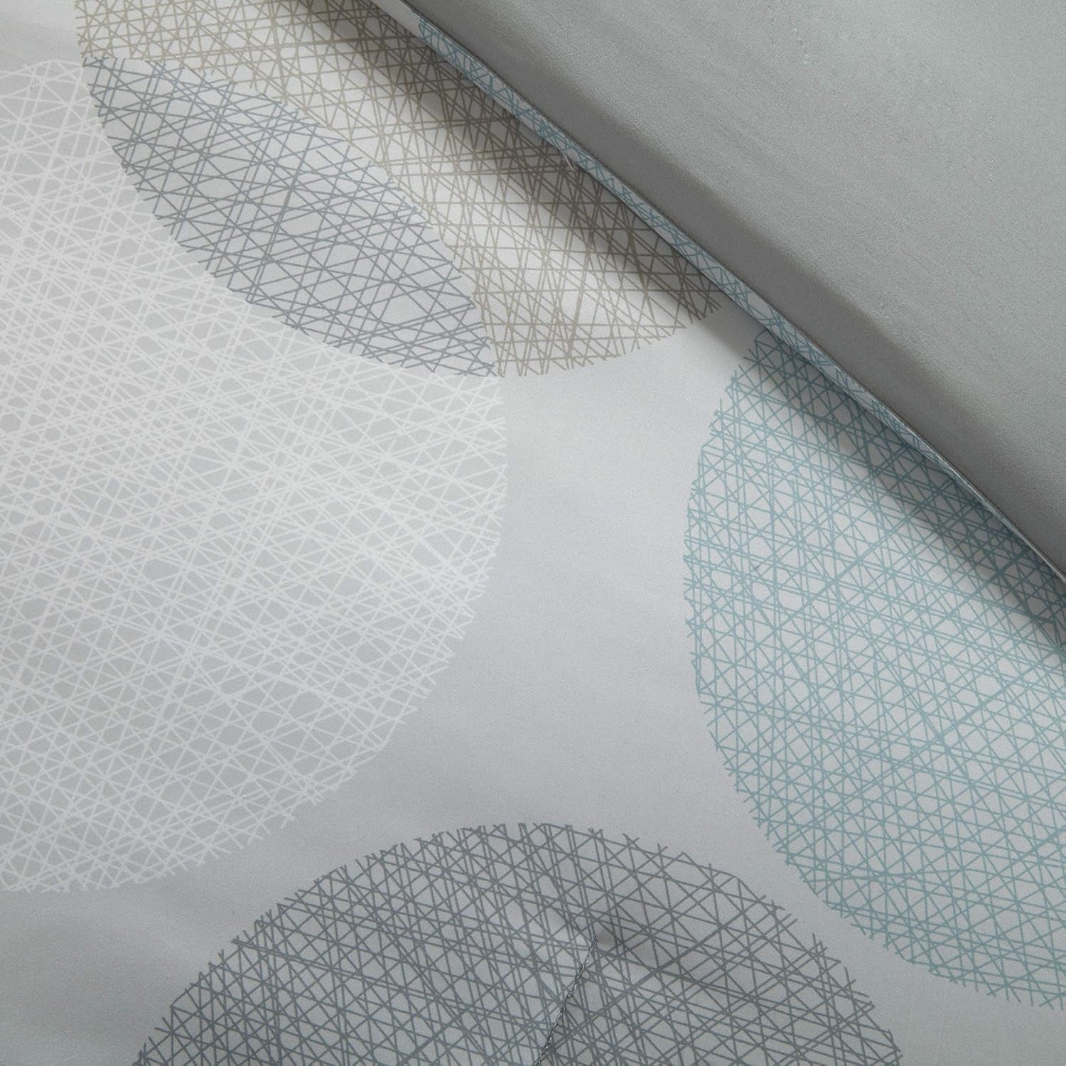 Essentials Bed in a Bag Comforter, Vibrant Color Design All Season down Alternative Cover with Complete Cotton Sheet Set, Full(78"X86"), Knowles, Circular Aqua, 9 Piece