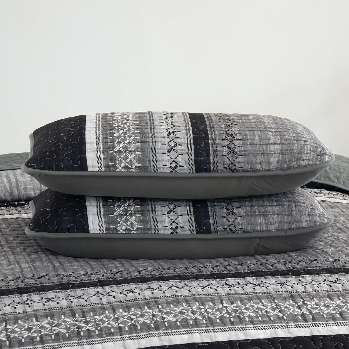 Quilt King Size,Black Grey Patchwork Striped Bedspread 3 Pcs