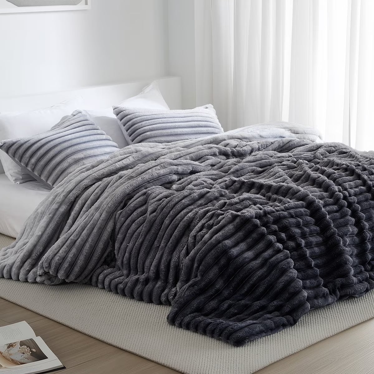Full/Queen Size Comforter Set, Fluffy Ribbed Plush Comforter Set, 3-Piece Bedding Set, Grey Ombre