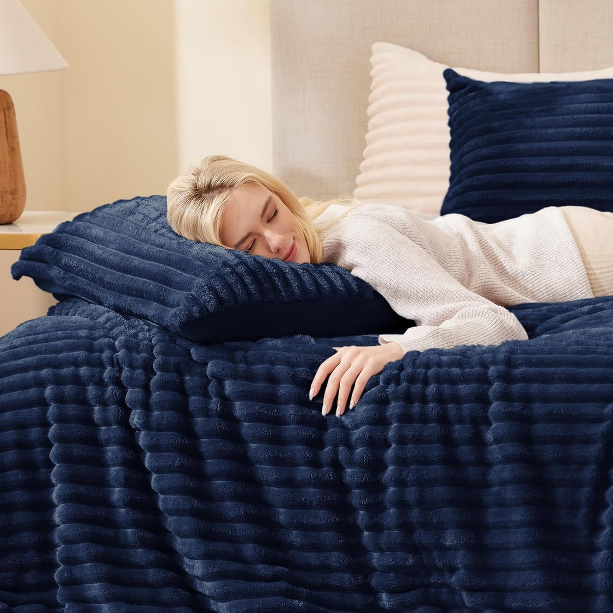 Fluffy Comforter Set Full Size,3 Pieces Bed Set,Navy Blue