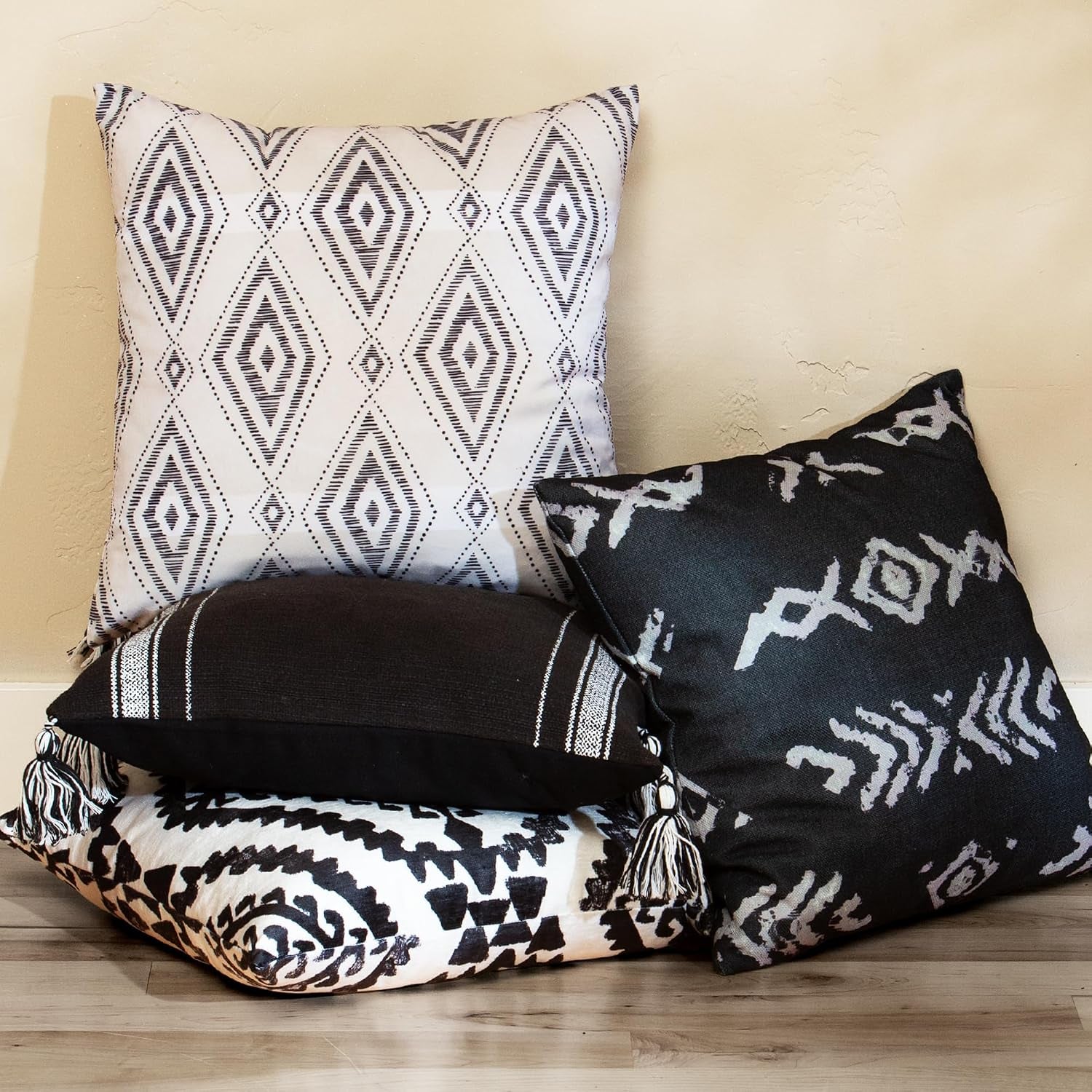 Black & White Decorative Throw Pillow Covers, Set of 4, 18X18 Inch Geometric Ikat Textured Accent Pillow Cover 4 Pack