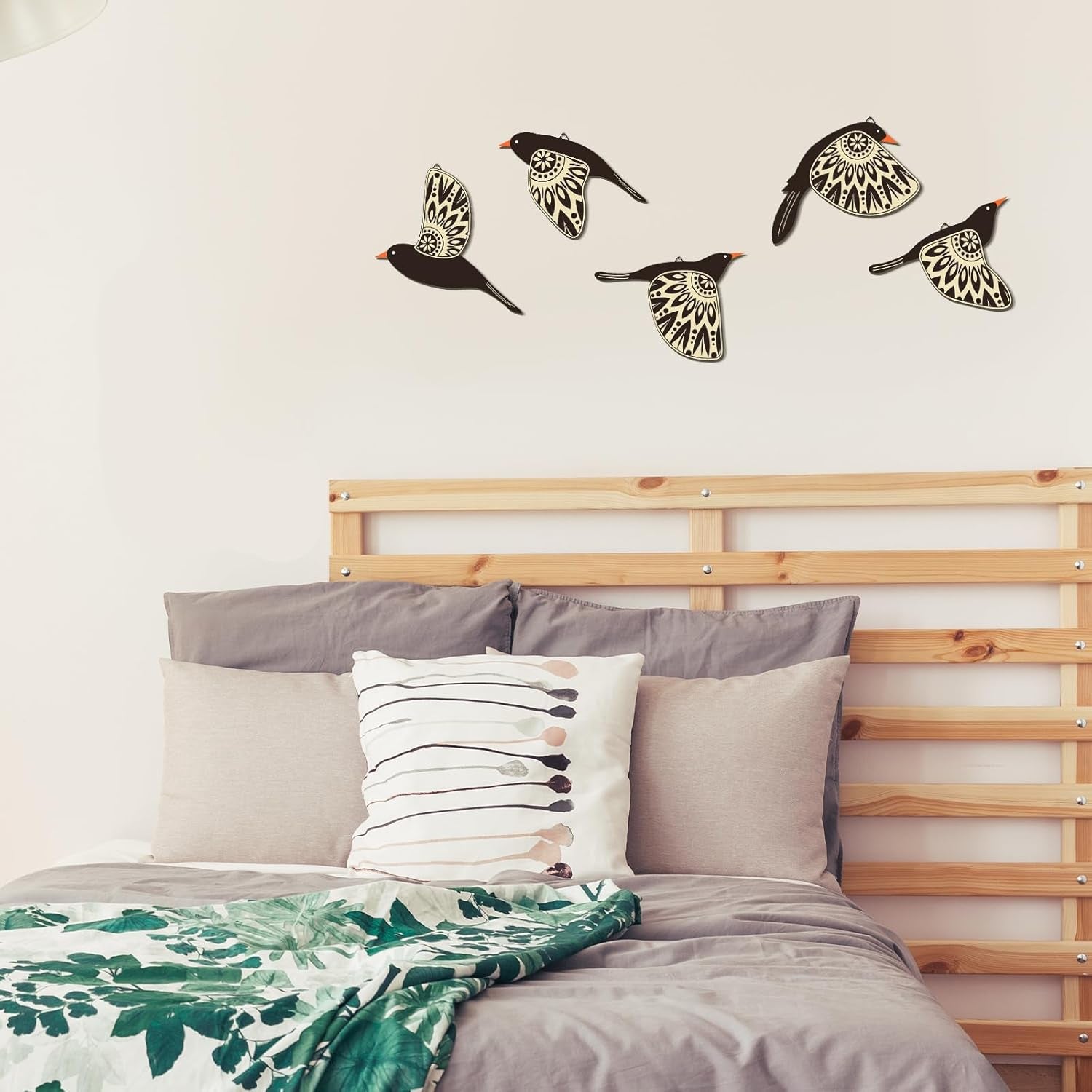 5 Pcs Wooden Bird Wall Art Wood Flying Birds Wall Decor (Black)