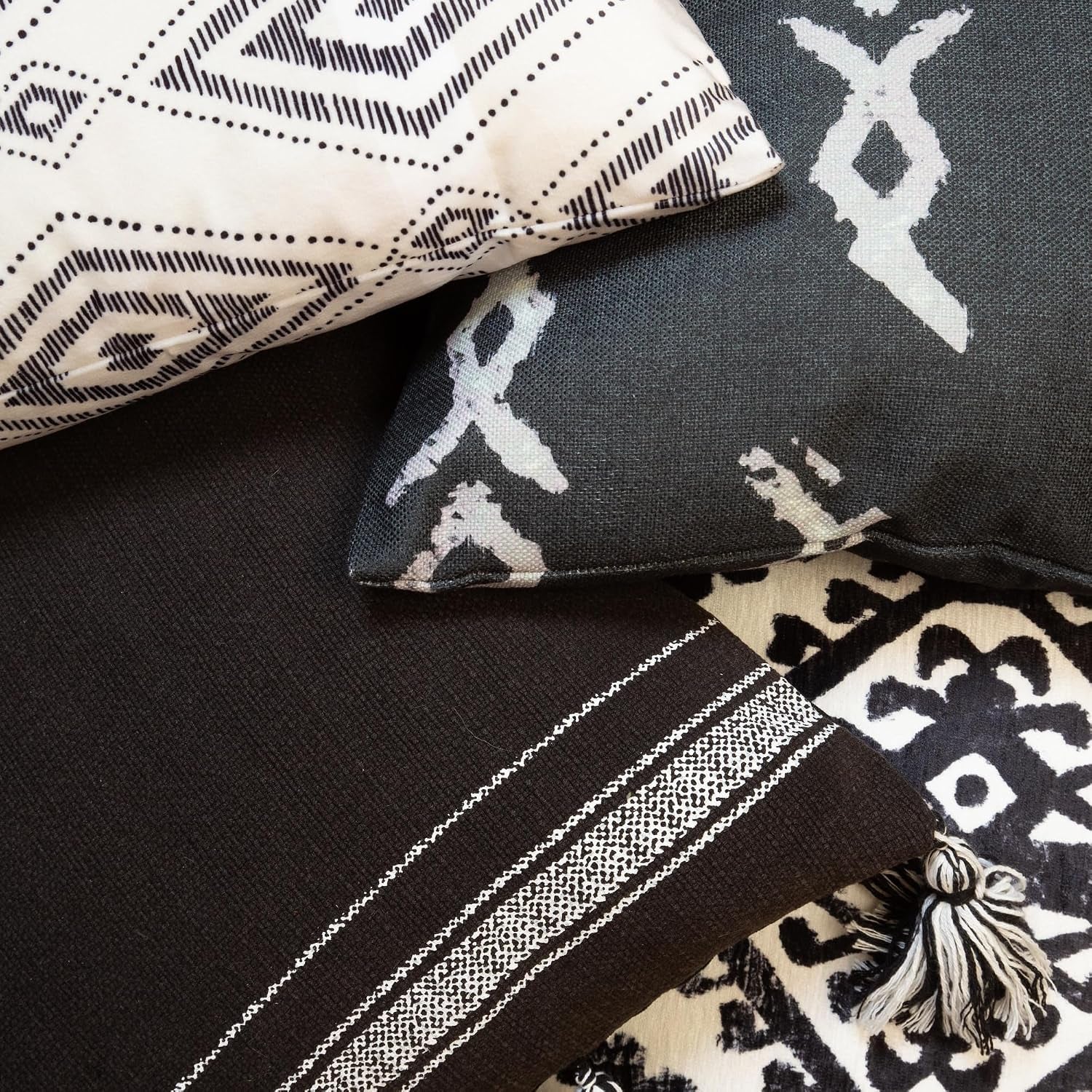 Black & White Decorative Throw Pillow Covers, Set of 4, 18X18 Inch Geometric Ikat Textured Accent Pillow Cover 4 Pack