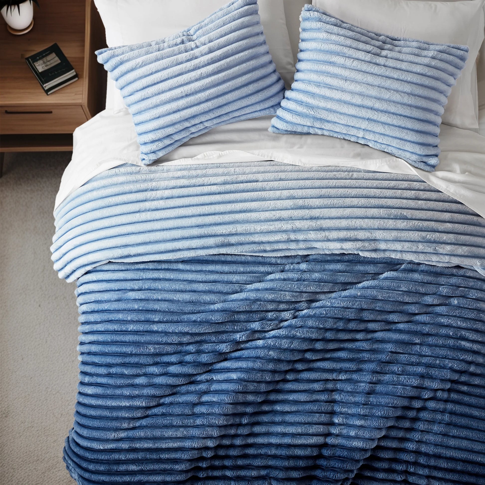King/Cal King Fluffy Ribbed Plush Comforter Set 3-Piece Bedding Set Blue Ombre