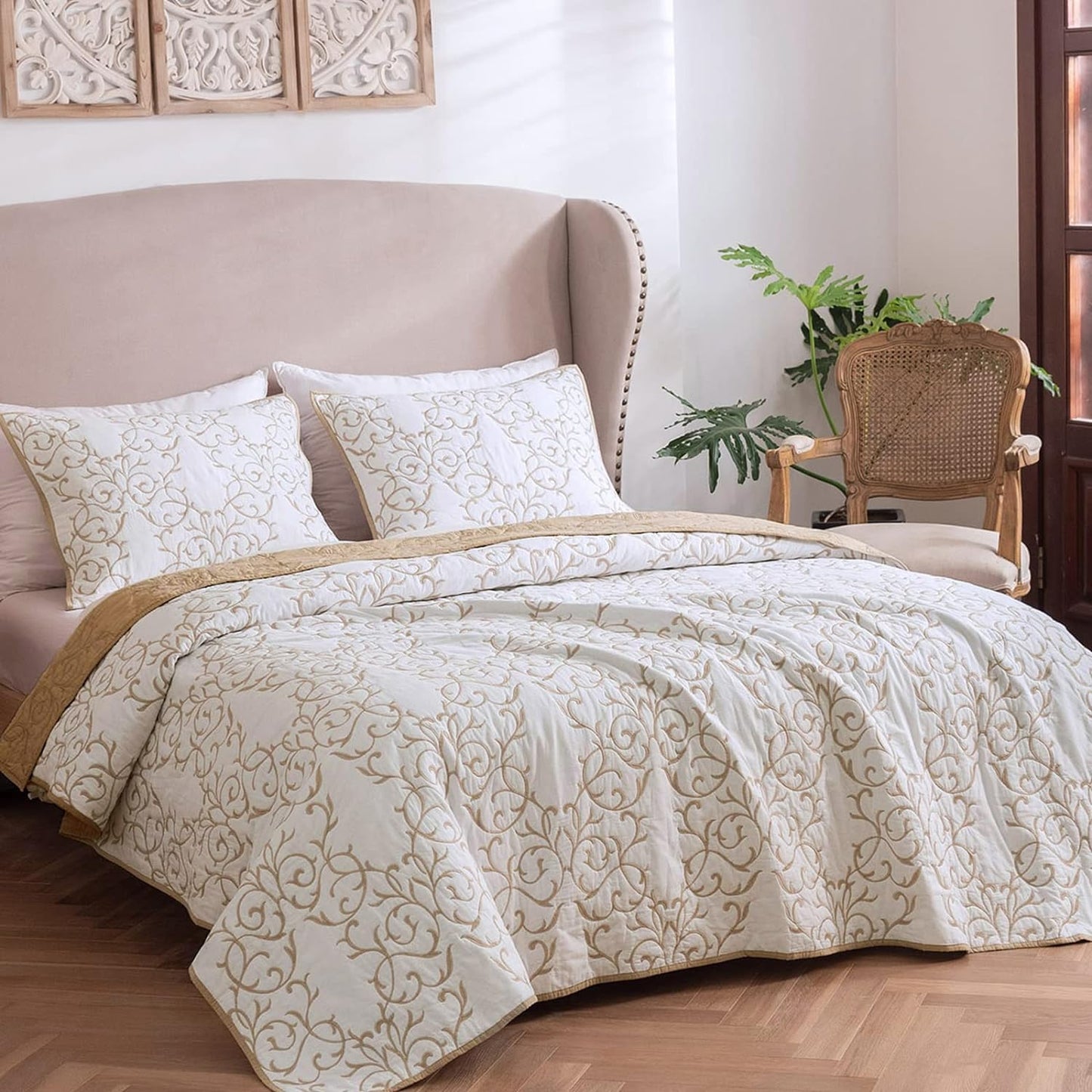 Quilt King Size Reversible Soft Cotton 3-Piece Beige Embroidery Pattern, Elegant