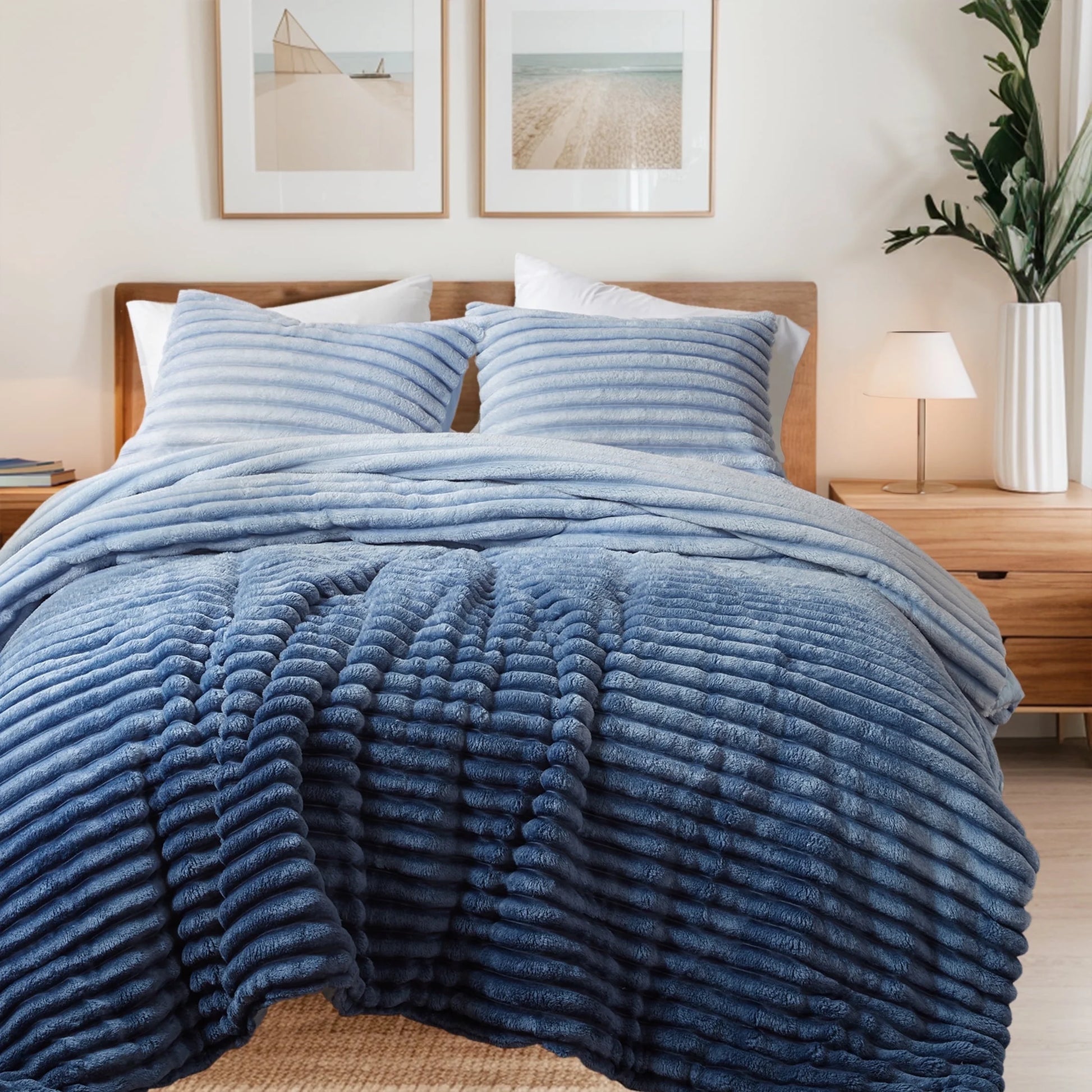King/Cal King Fluffy Ribbed Plush Comforter Set 3-Piece Bedding Set Blue Ombre