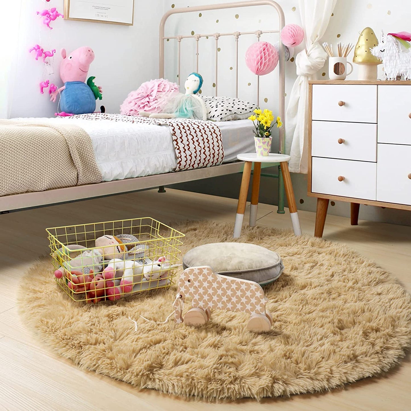 Beige round Rug for Bedroom,Fluffy Circle Rug 4'X4' for Kids Room,Furry Carpet for Teen'S Room,Shaggy Circular Rug for Nursery Room,Fuzzy Plush Rug for Dorm,Beige Carpet,Cute Room Decor for Baby