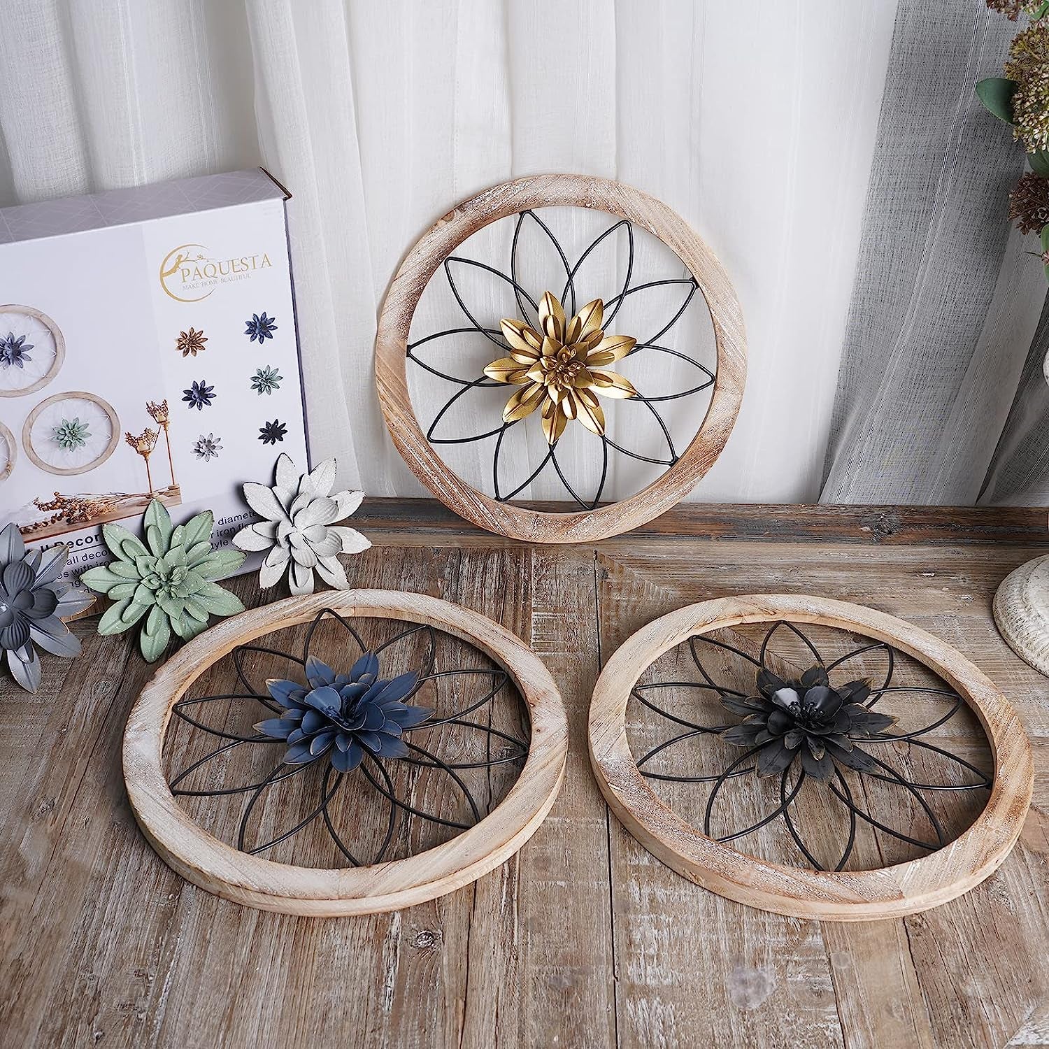 3 Piece round Farmhouse Wall Decor with 6 Piece Interchangeable Flowers 12''