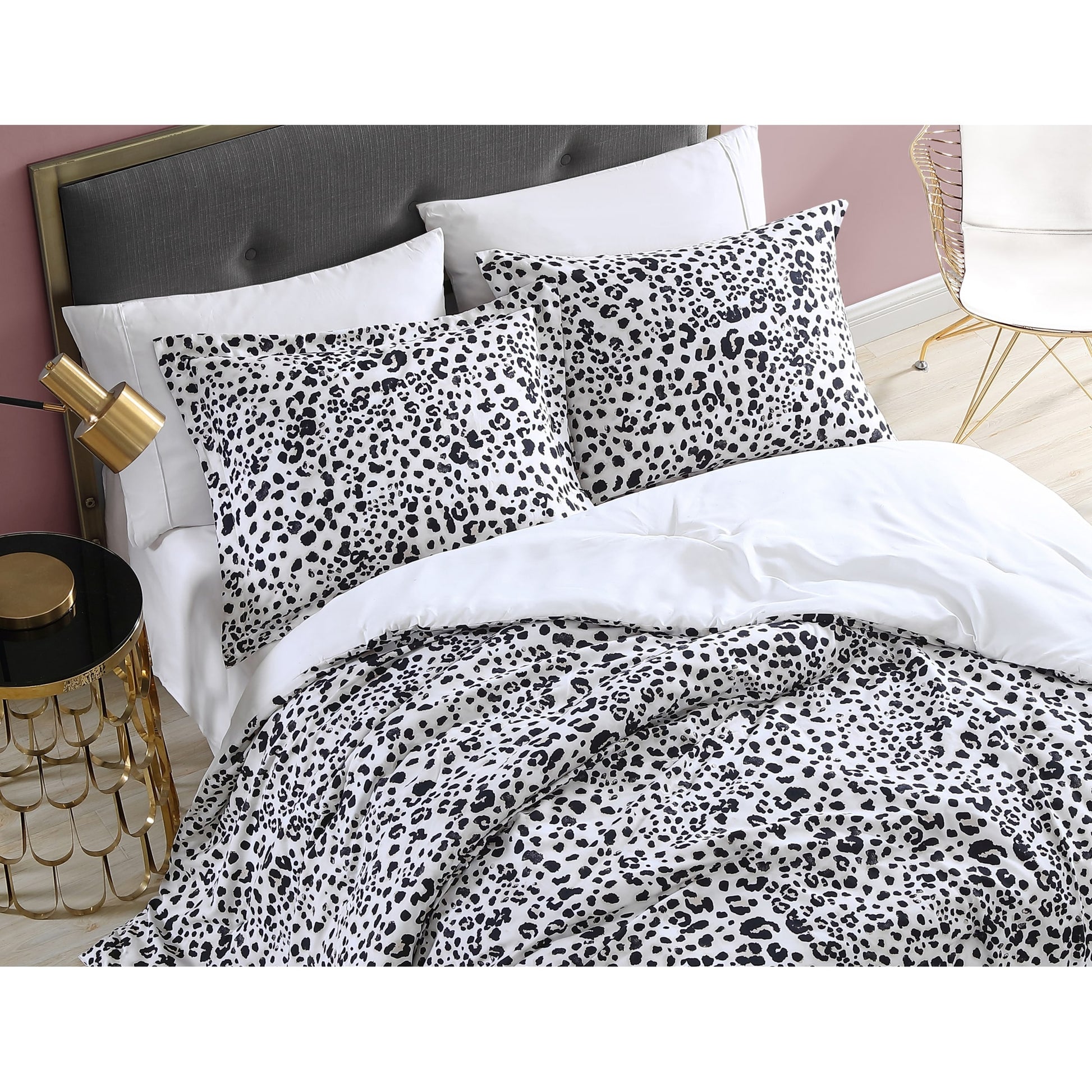 Water Leopard Reversible Comforter Set